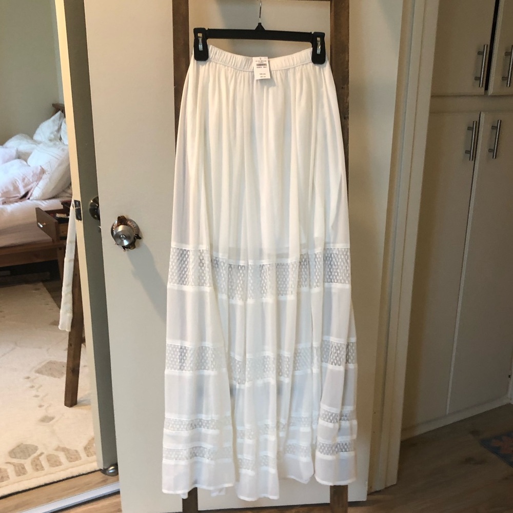 NWT Abercrombie Maxi Skirt, Size Small!